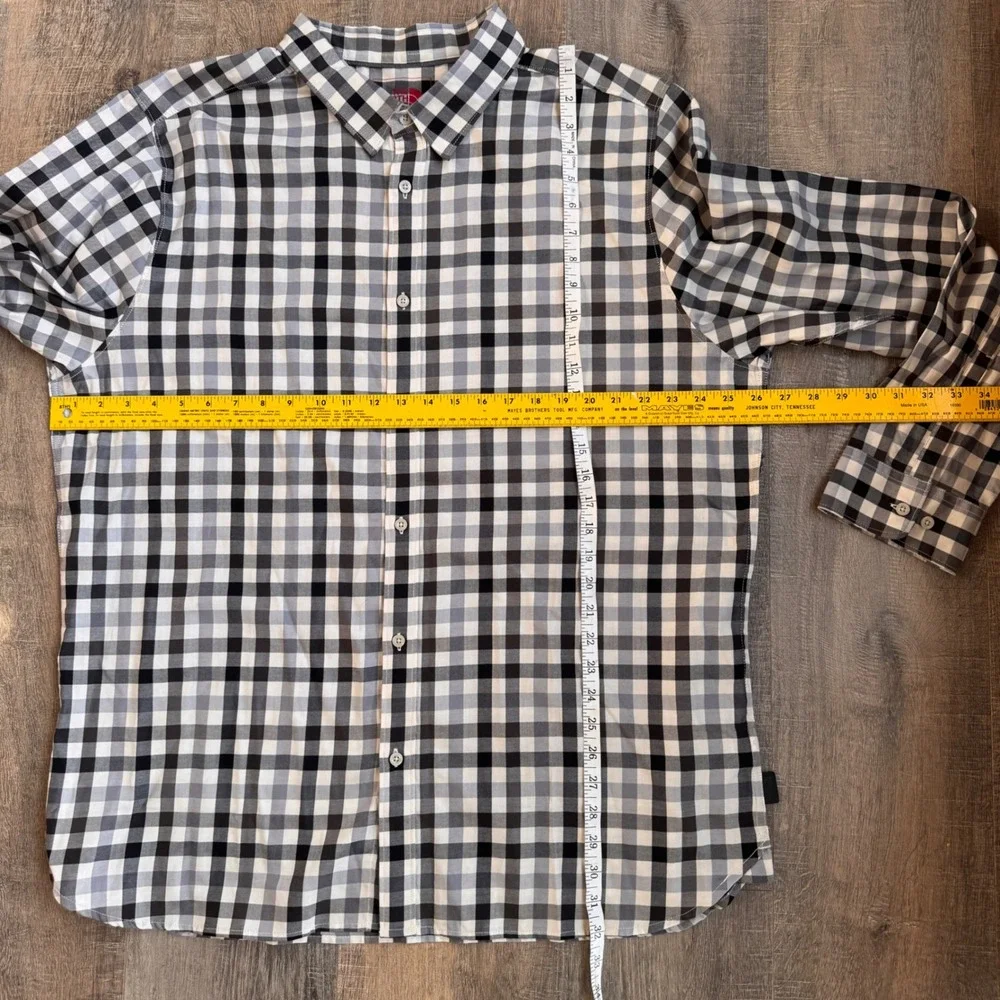 The North Face Mens XXL Black White Gingham Plaid Long Sleeve Button Down Shirt